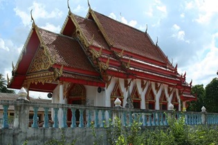 現在の画像に代替テキストがありません。ファイル名: タイで田舎暮らし(45)近くのお寺まで行って来ました。2.jpg