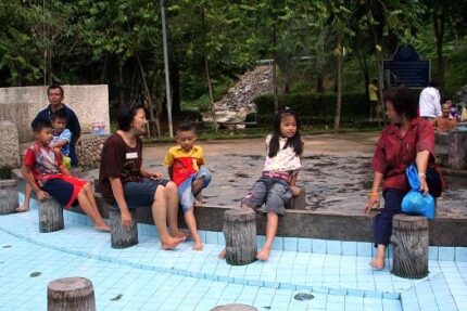 現在の画像に代替テキストがありません。ファイル名: タイで田舎暮らし（５１）タイ人家族とお出掛け（４）4.jpg