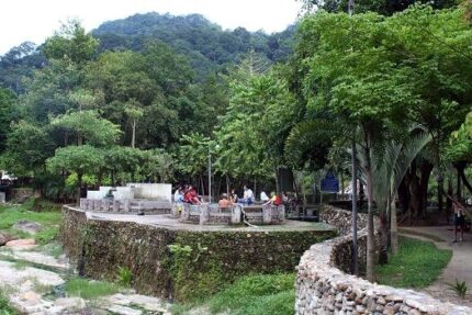 現在の画像に代替テキストがありません。ファイル名: タイで田舎暮らし（５１）タイ人家族とお出掛け（４）5.jpg