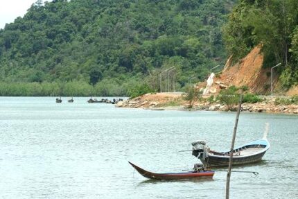 現在の画像に代替テキストがありません。ファイル名: タイで田舎暮らし（６１）アンダマン海4.jpg